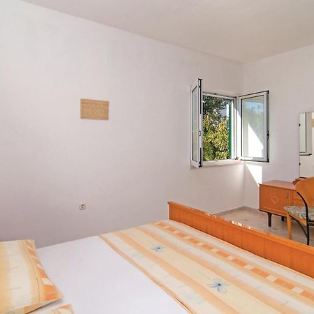 3 Bedroom Cozy Home In Supetar Luaran gambar