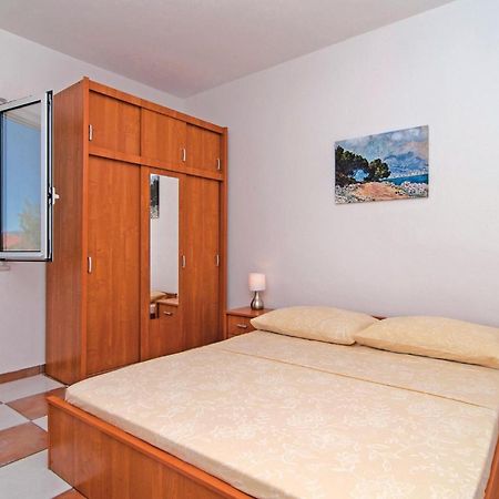 3 Bedroom Cozy Home In Supetar Luaran gambar