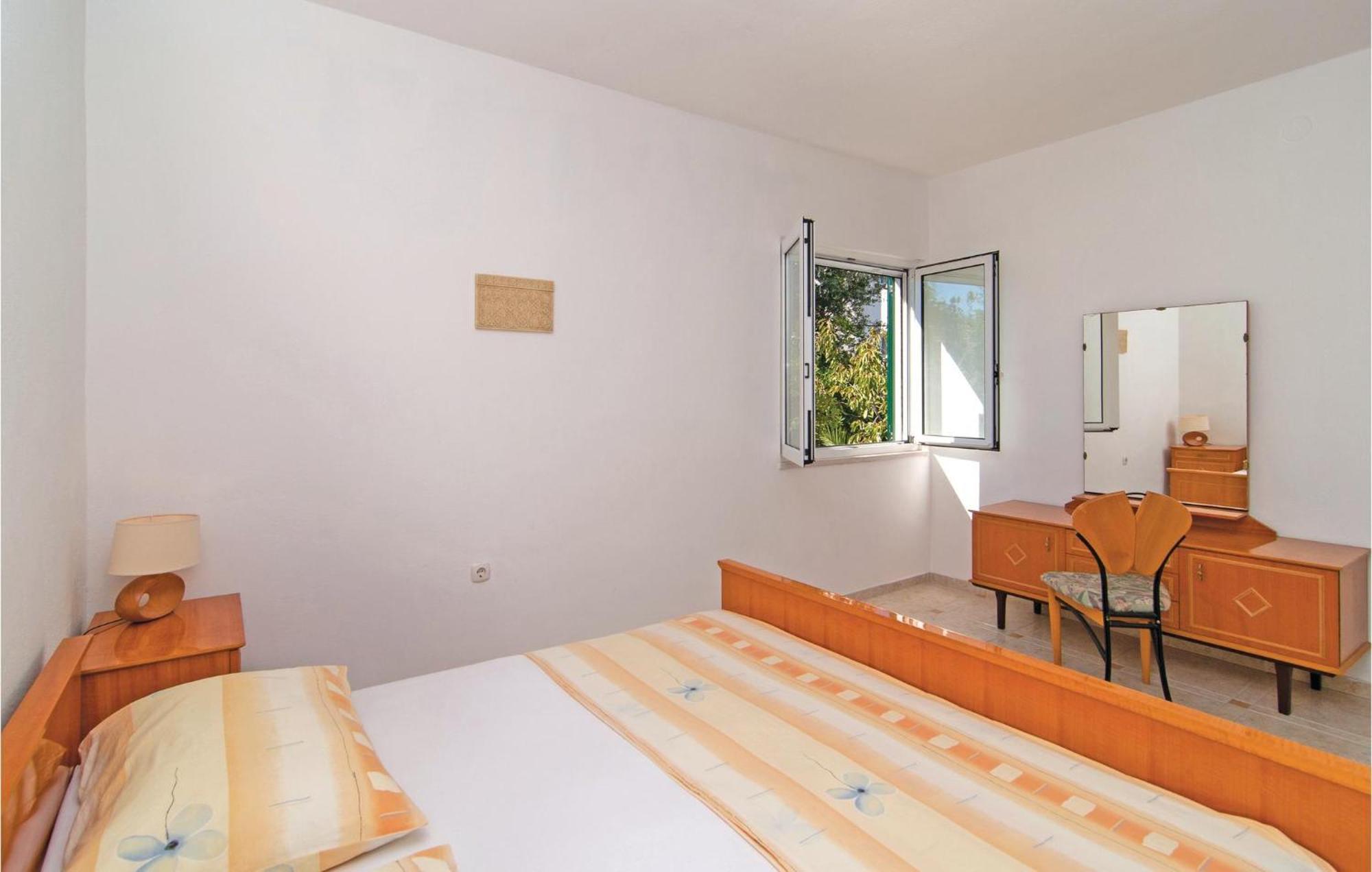 3 Bedroom Cozy Home In Supetar Luaran gambar