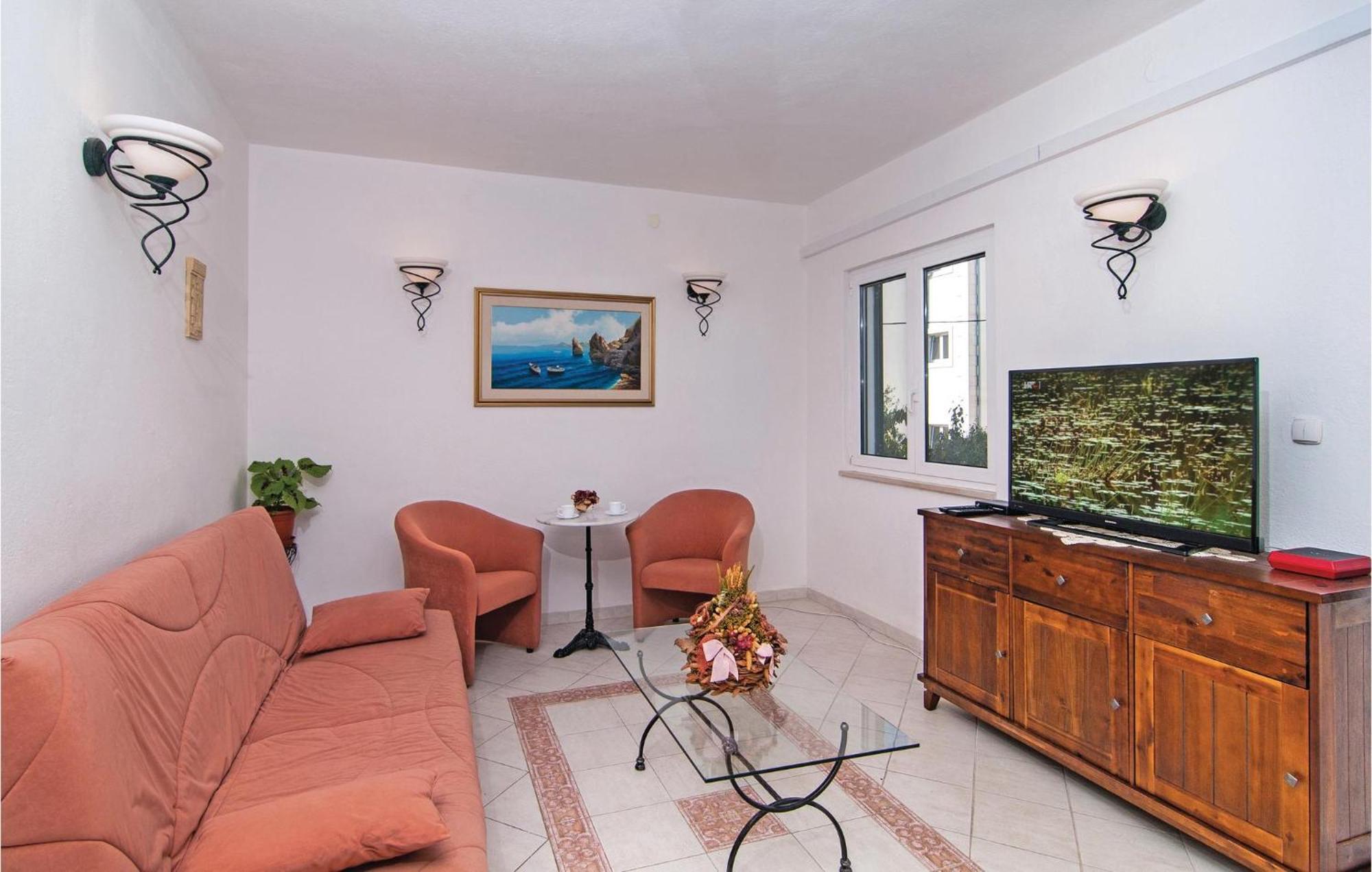 3 Bedroom Cozy Home In Supetar Luaran gambar