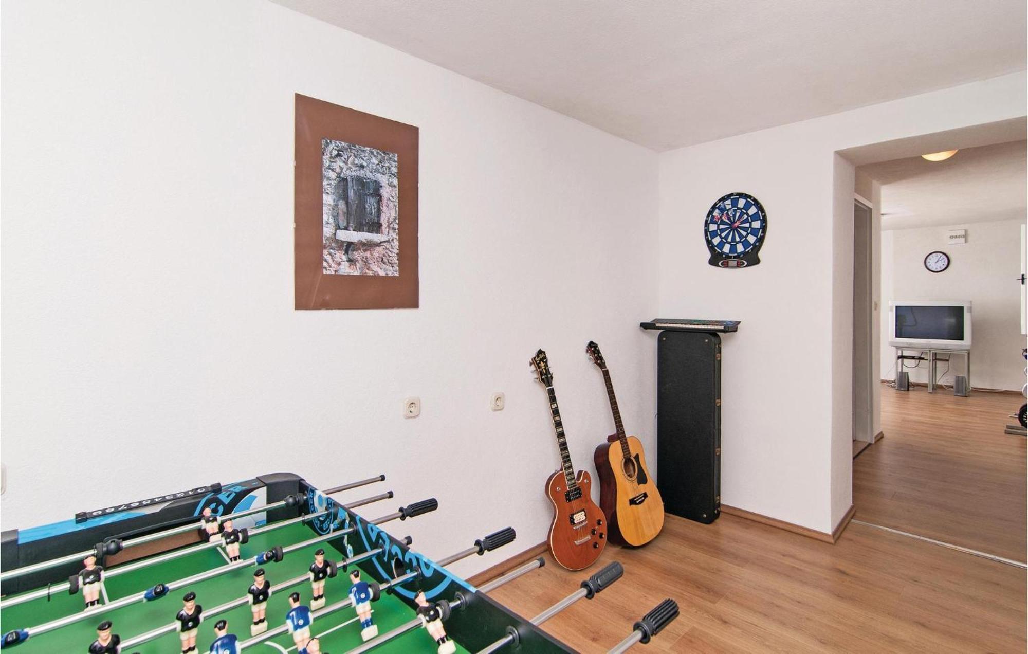 3 Bedroom Cozy Home In Supetar Luaran gambar